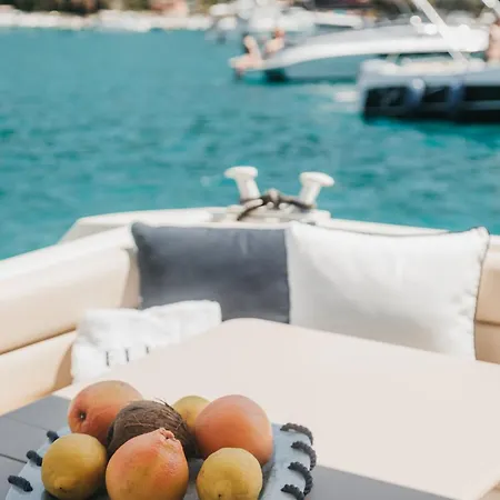 Elki4rent Λα Σπέτσια