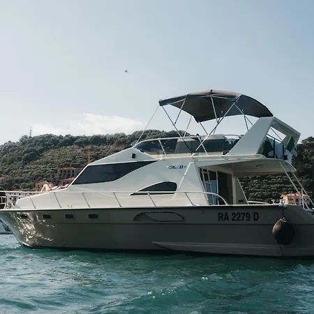 Elki4rent Hotel en barco La Spezia