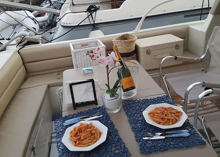 Hotel en barco Elki4rent La Spezia